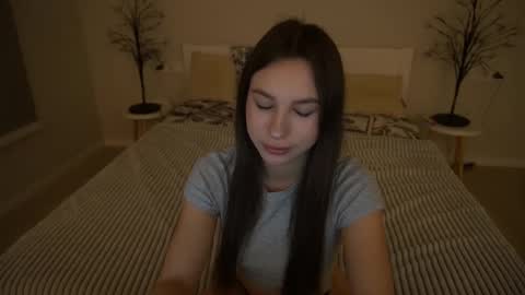 Paige online show from November 21, 1:46 pm