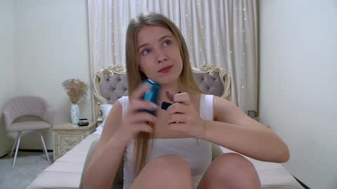 Pamela Blair online show from January 21, 4:05 pm