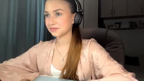 Lia online show from June 9, 3:22 pm