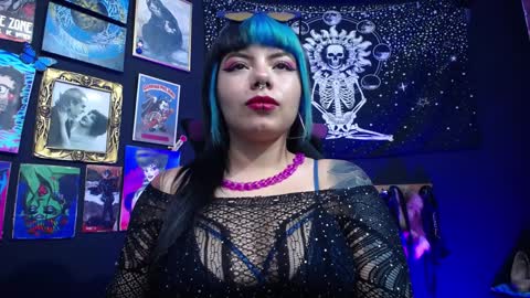       online show from December 9, 10:20 pm