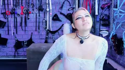 PandoraNez online show from April 8, 8:27 am