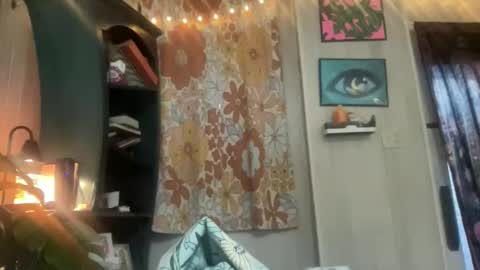 Pantiesofthefae online show from December 1, 9:50 pm