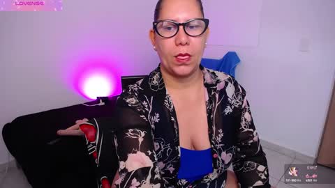 paola online show from February 7, 7:40 am