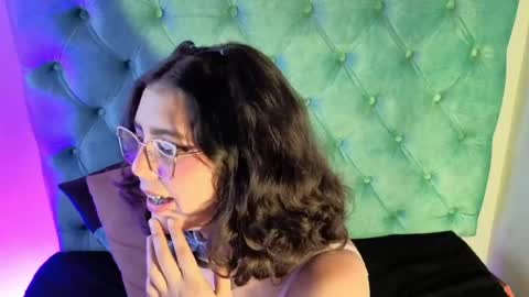 Paola Lyon online show from April 17, 9:50 pm