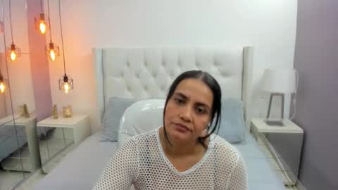 Paola online show from October 28, 6:46 pm