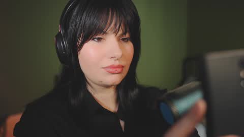 Patricia online show from January 2, 7:29 pm