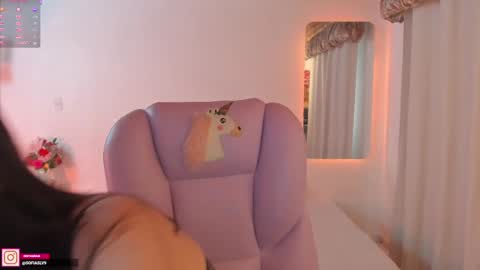 Sofa online show from March 6, 9:09 pm