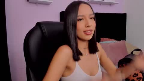 PAULINA  online show from March 13, 8:10 pm