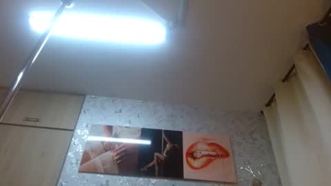 Paulina Rubio online show from February 6, 8:01 pm