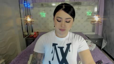 paulinabelen21 online show from December 18, 3:22 am