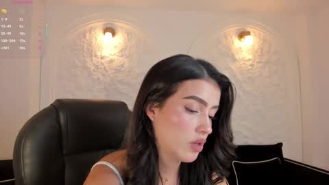 Paulina Santos  online show from October 3, 7:30 pm