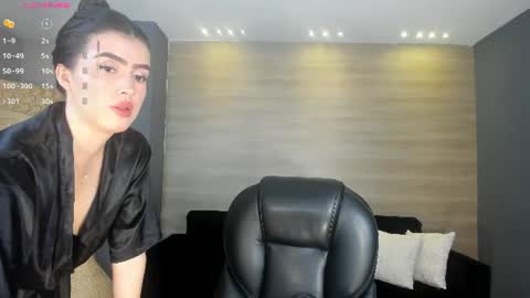 Paulina Santos  online show from June 25, 7:04 pm