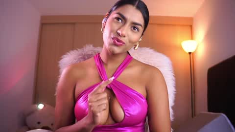 pauline_7 online show from December 31, 2:58 pm