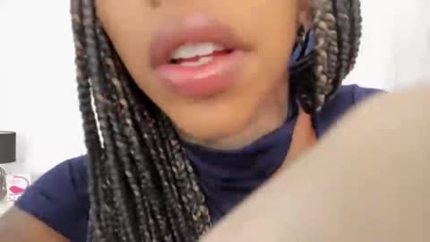 Pauline online show from October 17, 2:37 am