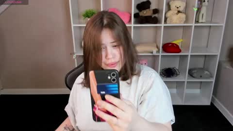 Erica online show from May 6, 10:08 am