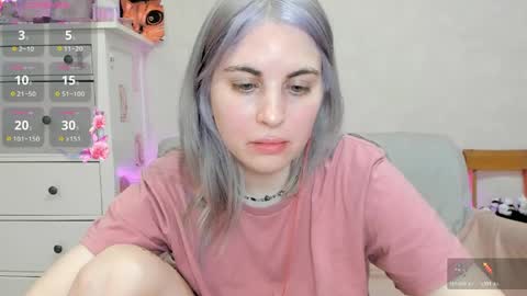 Allisses online show from March 30, 4:50 pm