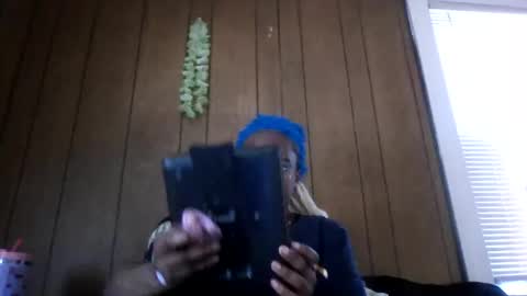 Peach online show from December 4, 3:24 pm