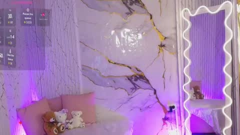 peachy_tay online show from February 18, 12:37 pm