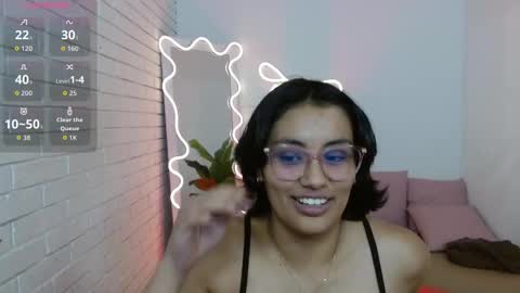 peachy_tay online show from October 22, 2:44 pm