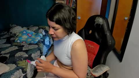 Tangerine Penaut online show from November 2, 5:05 pm