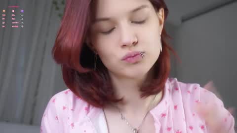 Lily online show from April 5, 1:15 am