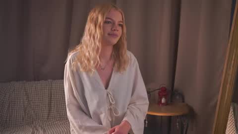 peggiedeed online show from May 9, 12:18 pm