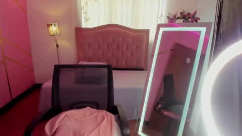 peneelopeecute online show from March 9, 9:03 pm