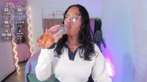 penelope online show from November 25, 4:03 am