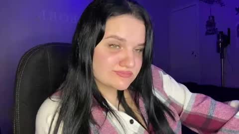 penny_perry online show from April 13, 6:52 pm