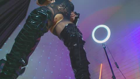 Dia  online show from December 29, 8:55 am