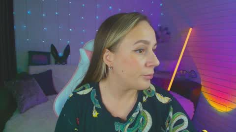 Dia  online show from January 10, 10:39 am