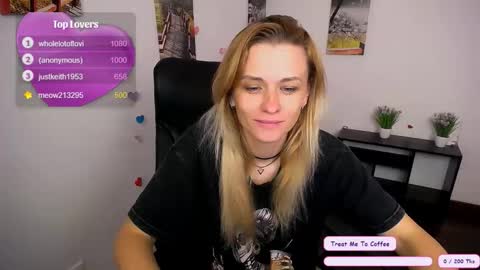 Mia online show from October 15, 7:11 am