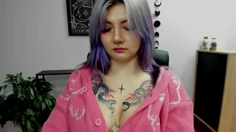 Gabbie online show from February 6, 2:58 pm