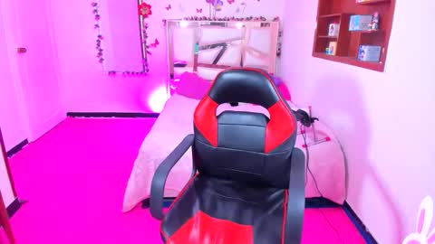 PERLA online show from April 17, 3:08 am