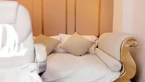 PerlaPreciosa online show from September 18, 4:11 am