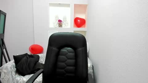 horror flying on the wings of the night.... online show from February 15, 11:09 am