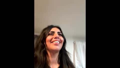 Peruviansquirtss online show from March 28, 8:25 am