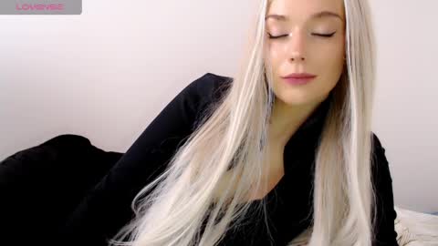 Isabella online show from April 7, 11:12 am