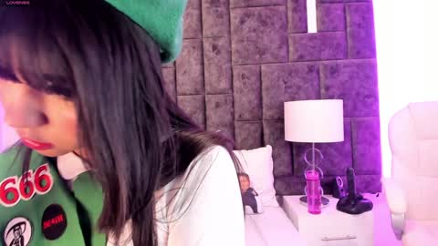 Im Rosse but u can call me Rossie or Rosita . online show from January 26, 9:40 pm