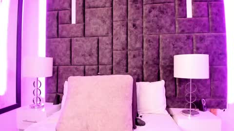 Im Rosse but u can call me Rossie or Rosita . online show from February 5, 8:14 pm