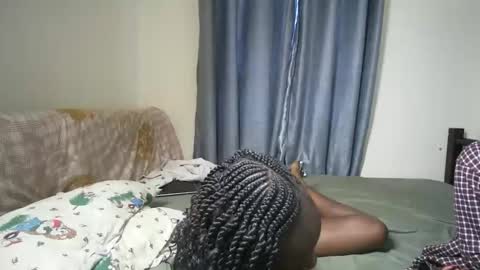 petite_funnie online show from November 13, 2:49 pm