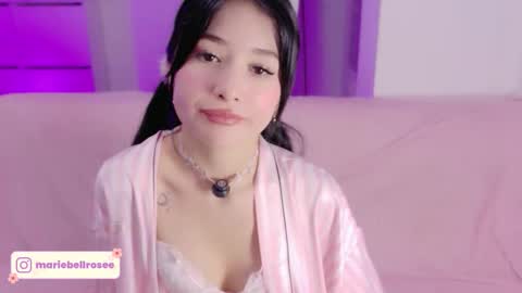 petite_marie_ online show from June 3, 4:02 am