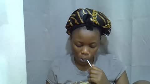 petite_melan online show from October 1, 6:13 pm