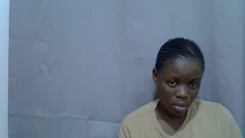 petite_melan online show from September 12, 10:50 pm