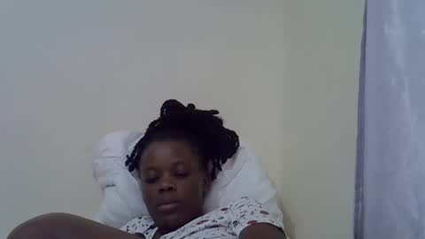 petite_melan online show from October 20, 8:39 am