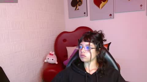 Melody online show from April 14, 2:39 pm