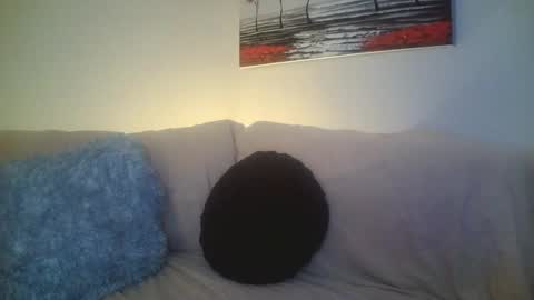 petite treat  online show from March 1, 8:34 am