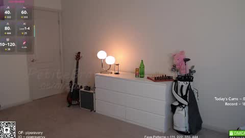 PiperAvery online show from June 2, 12:22 am