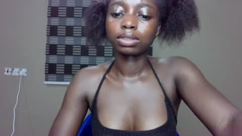 petitexxebony online show from July 17, 9:51 pm