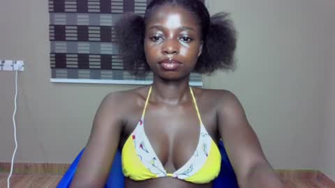 petitexxebony online show from July 20, 7:36 pm
